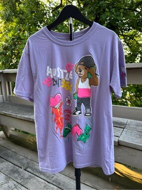 Launder Bailey Hustle Bear Graphic Short Sleeve Tee | Medium